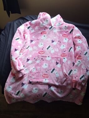 Cozy Pink Ghost Print Blanket Hoodie